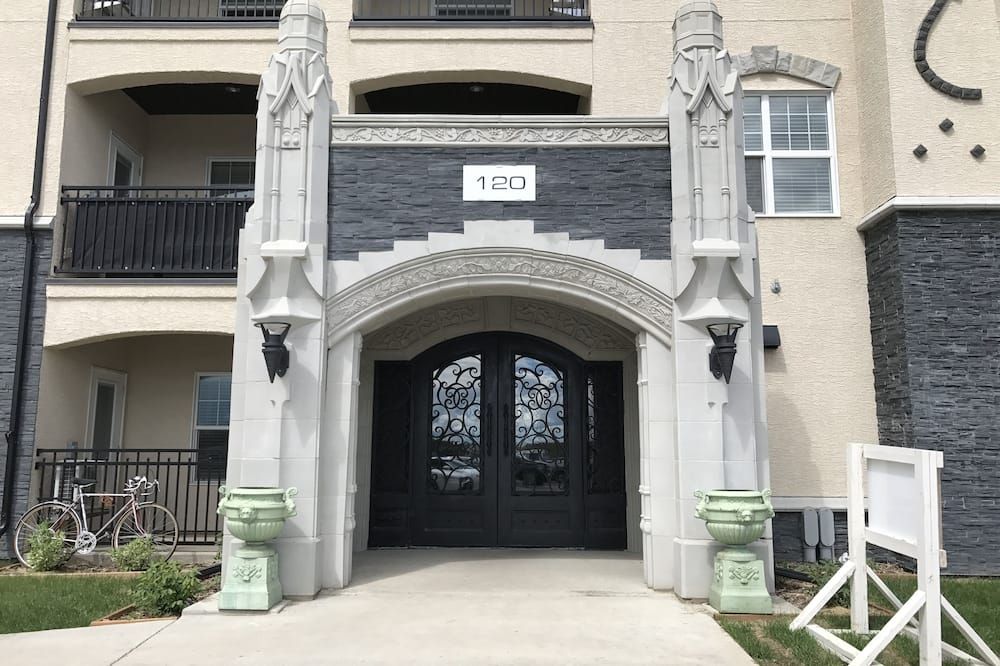 Comfortable And Spacious 2bd, 2ba New Built Condo - Saskatoon - Building