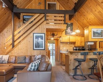 Chalet #23, Ski in/Out,Slope-Side Steps to Main Lo - Mammoth Lakes - Salon