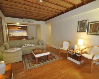 El Vino Hotel & Suites - Bodrum - Living room