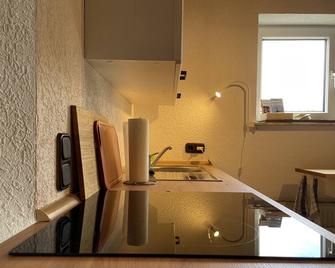 Holiday accommodation for travelers, fitters and castle / Hochzetsgäste - Romrod - Cocina