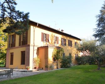 furry frinds with family home - Faenza