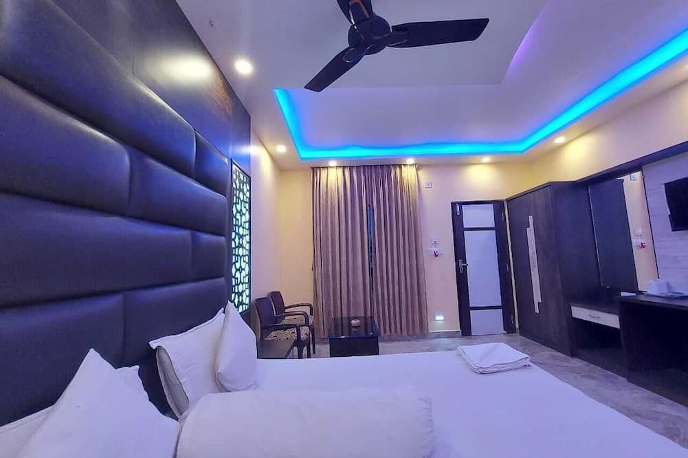 Rajani Residency - Mandarmani - Спальня
