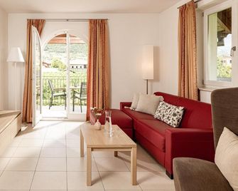 Garden Residence - Lana - Living room