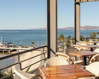 Seven Crown La Paz Malecon - לה פס - מרפסת
