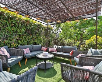 Hôtel Petit Palais - Nice - Patio