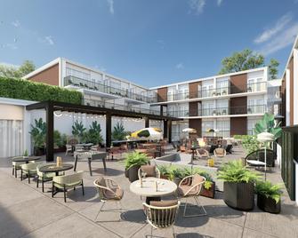 Holiday Inn Express St. Louis Central West End By IHG - St. Louis - Patio