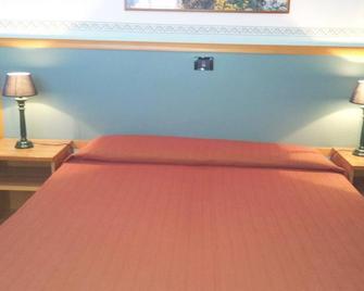 Hotel Elisa - Porto Torres - Slaapkamer