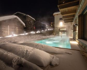 Mont Chalet Nevada - Hotel & Spa - Livigno - Pool