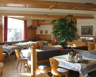 Hotel Pension Sonnenuhr - Tauplitz - Restauracja