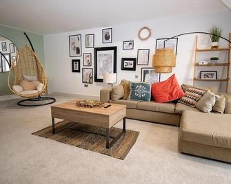 Beachcliff Rooms & Apartments - Cardiff - Living room