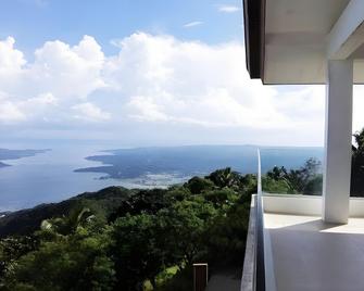 The Carmelence View Villa - Tagaytay - Balcony