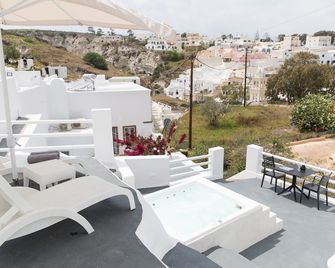 Captain's house suites - Oia - Balcony