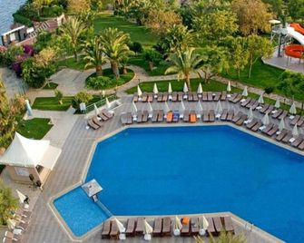 Aventura Park Hotel - Okurcalar - Pool