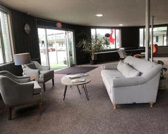 Lancaster Motor Inn - Lancaster - Living room