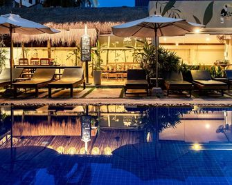 Babel Siem Reap Guesthouse - Ciudad de Siem Riep - Piscina