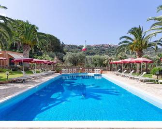Country Hotel Residence Da Pilade - Capoliveri - Pool