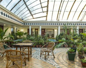 The Grand Regency - Rajkot - Recepción