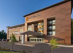 La Quinta Inn & Suites by Wyndham Rock Hill - Rock Hill - Gebouw
