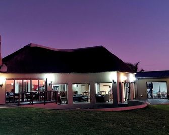 Umbono Private Lodge - Buyskloof - Gebäude
