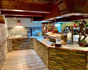 Little Switzerland Resort by Dream Resorts - Bonjaneni - Bar