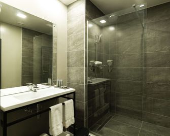 Fiesta Royale Hotel - Accra - Kamar Mandi