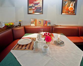 Giardino Boutique Hotel - סוואקופמונד - מסעדה