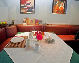 Giardino Boutique Hotel - סוואקופמונד - מסעדה