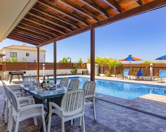 Villa Harmony by Villa Plus - Peyia - Pool