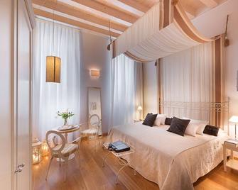 Hotel Marco Polo - Verona - Phòng ngủ