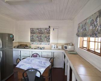 Just in Time Prime Mozambique Holiday Resort - Caravan Park - Bilene - Kitchen