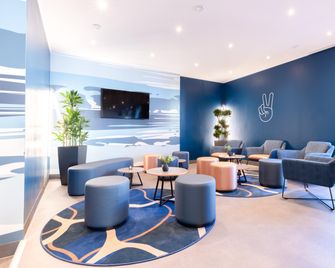 Holiday Inn - The Niu, Stream MÖnchengladbach By IHG - Менхенгладбах - Лаунж