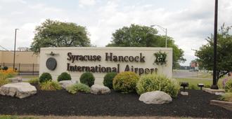 Candlewood Suites Syracuse-Airport - Syracuse