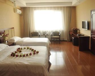 Dalian Sanhe Hotel - Dalian - Bedroom