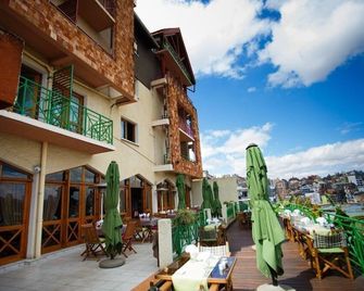 Palissandre Antananarivo - Antananarywa - Widok na zewnątrz