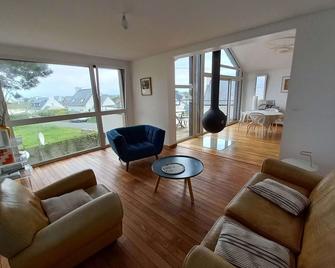 Architect-designed house built in 2014, extended in 2023, 50 m from the sea. - Plouescat - Salon