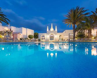 Suite Hotel Atlantis Fuerteventura Resort - Corralejo - Pool