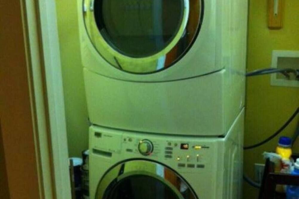 Rustic Downtown Living - 1br/1.5ba - נורפולק - מתקן כביסה