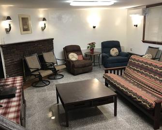Grand Home On Kissena Park In Flushing Nyc - Queens - Living room