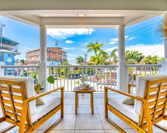 Tropical Suites Hotel - Bocas del Toro - Balcony