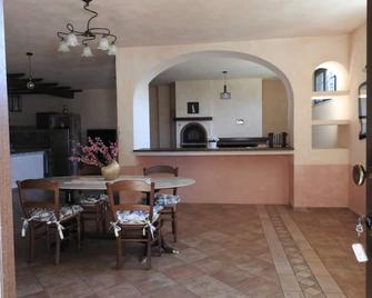 Comfortable tourist accommodation in the low Sabina countryside at Passo Corese - Fara in Sabina - Dining room