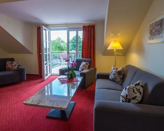 Hotel Hafen Hitzacker - Elbe - Hitzacker - Wohnzimmer