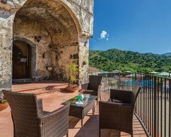 Il Borgo Country Resort - Castiglione di Sicilia - Balcón