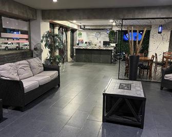Hotel Suites Real CÓrdoba - Córdoba - Lobby