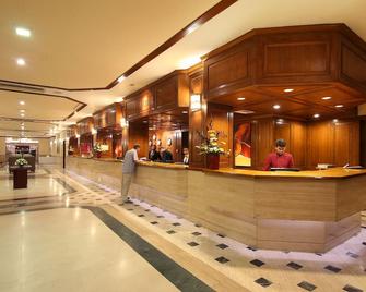 Galadari Hotel - Colombo - Front desk