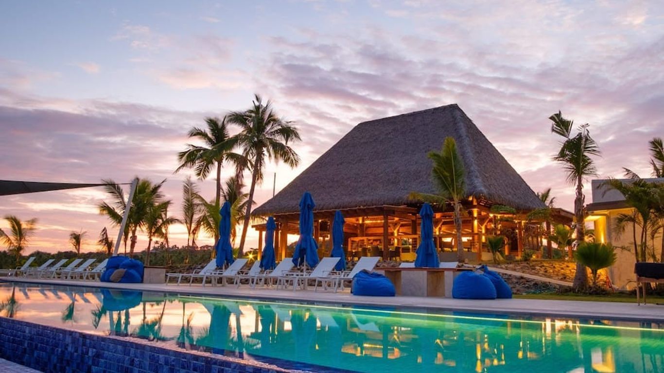 Plantation Island Resort