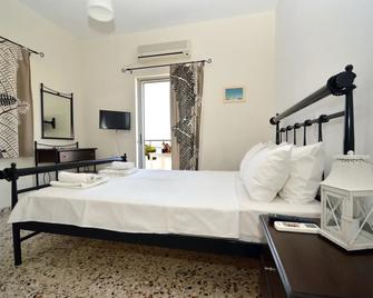 Koukounari 2 Rooms - Skala - Bedroom