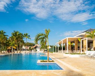 Hotel Casa Hemingway - Guayacanes - Pool