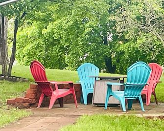 Gingers Tigers Eye The Cozy 1-bedroom apartment in Port Huron - Port Huron - Patio