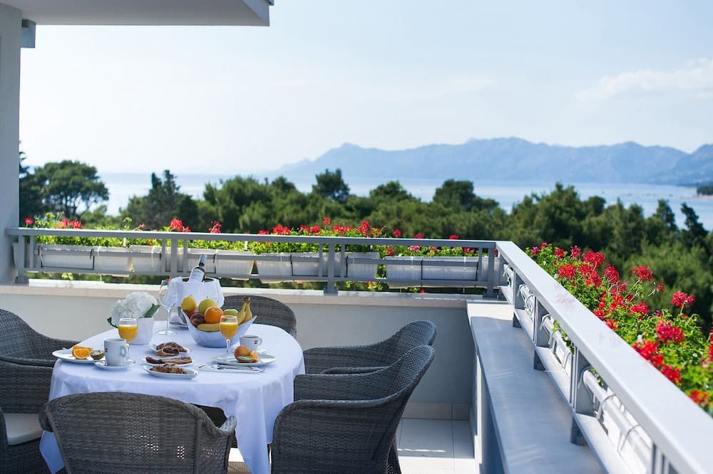 أبارتهوتل ميرامار - ماكارسكا - شرفة