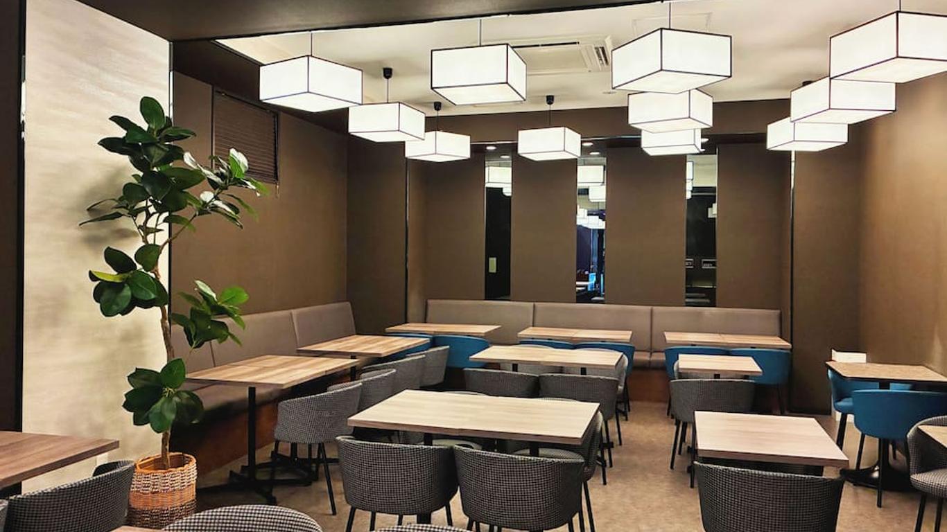 Doutonbori Crystal Hotel